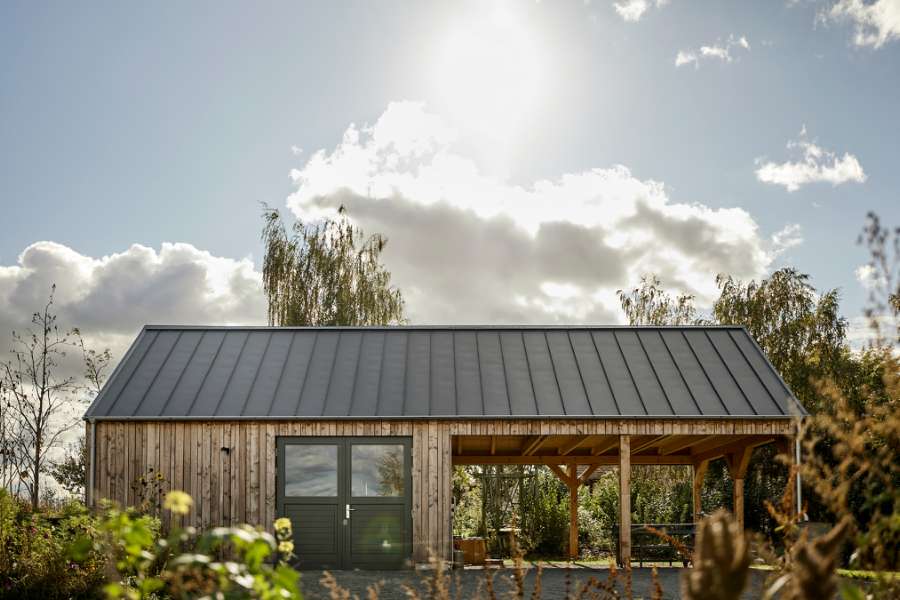 Die Ruhe kehrt ein unter einem Stahldach auf einem idyllischen Naturgrundstück, Fischerstraße 11d, 14778 Päwesin